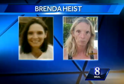 På vänstra bilden är Brenda för 11 år sedan. Den högra är tagen nyligen. Ser ut att ha varit 11 svåra år. 